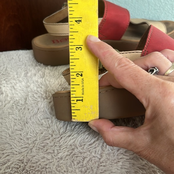 Born sandals, red and tan, leather, size 9. - Picture 6 of 6